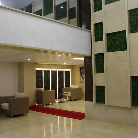 Hotel Ajantha Evergreen Vijayawāda Eksteriør bilde