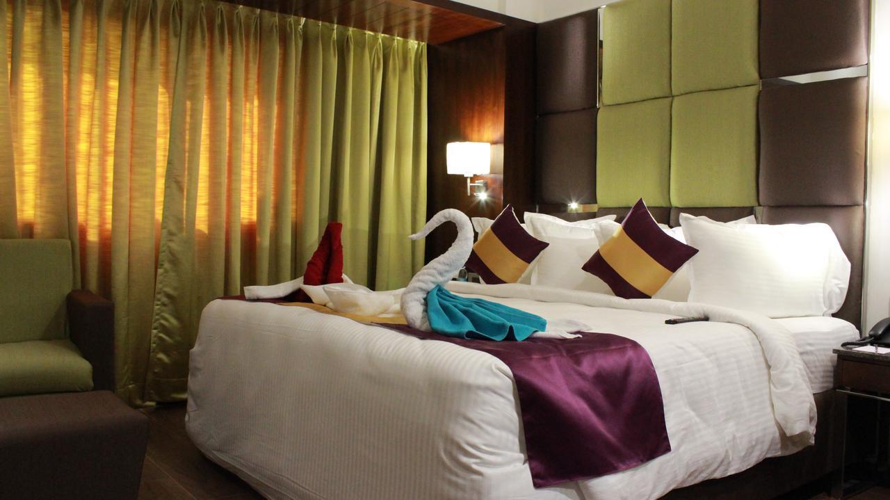 Hotel Ajantha Evergreen Vijayawāda Eksteriør bilde