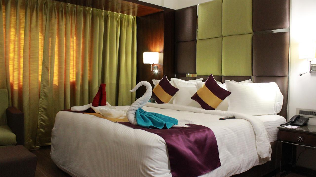 Hotel Ajantha Evergreen Vijayawāda Eksteriør bilde
