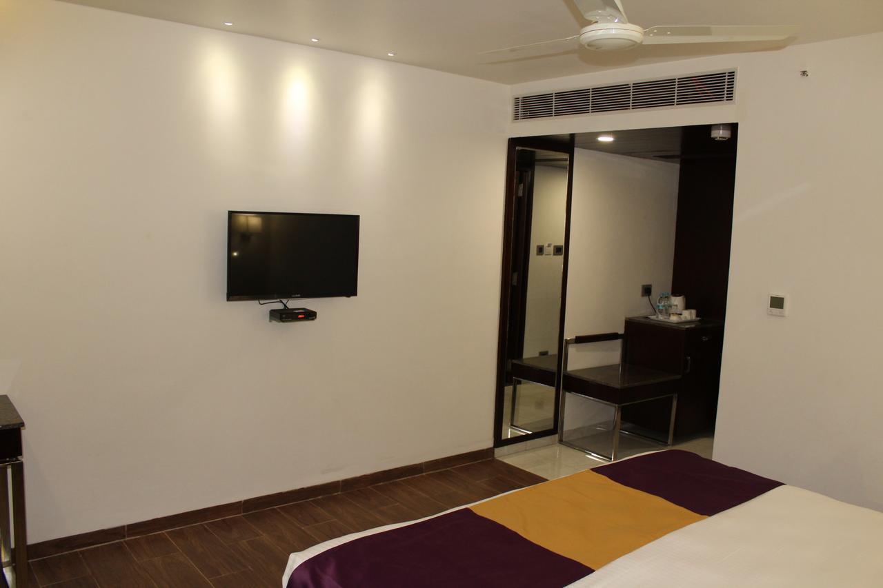 Hotel Ajantha Evergreen Vijayawāda Eksteriør bilde